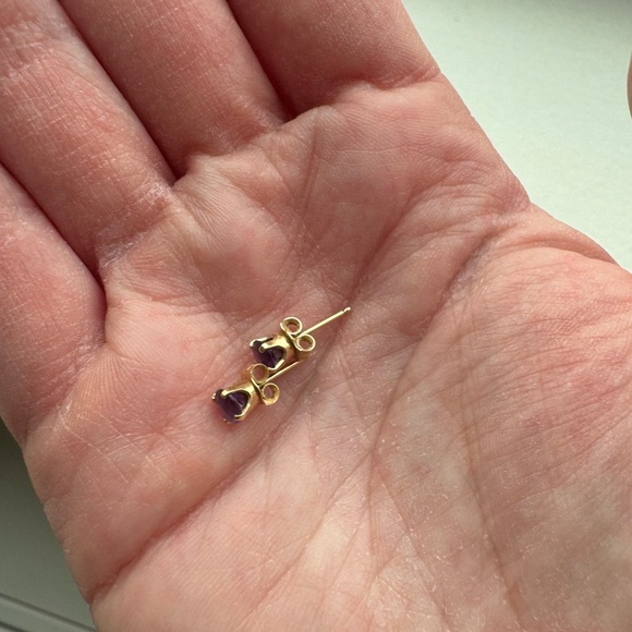 💜Real purple amethyst stud earrings! Posts are gold colored - Picture 5 of 8